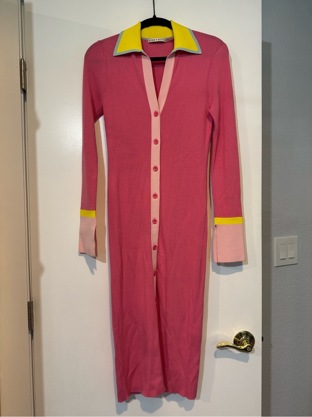 Alice + Olivia Pink Long-Sleeve Button-Front Knit Dress with Yellow Collar